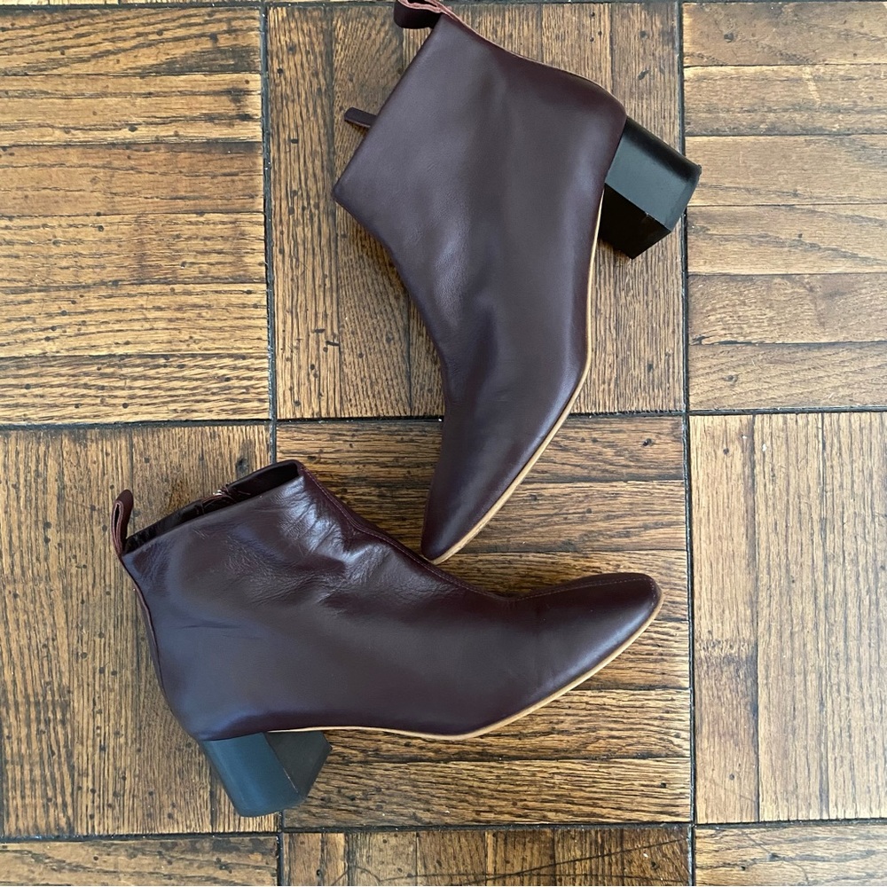 EVERLANE Day Boot in Burgundy Wine